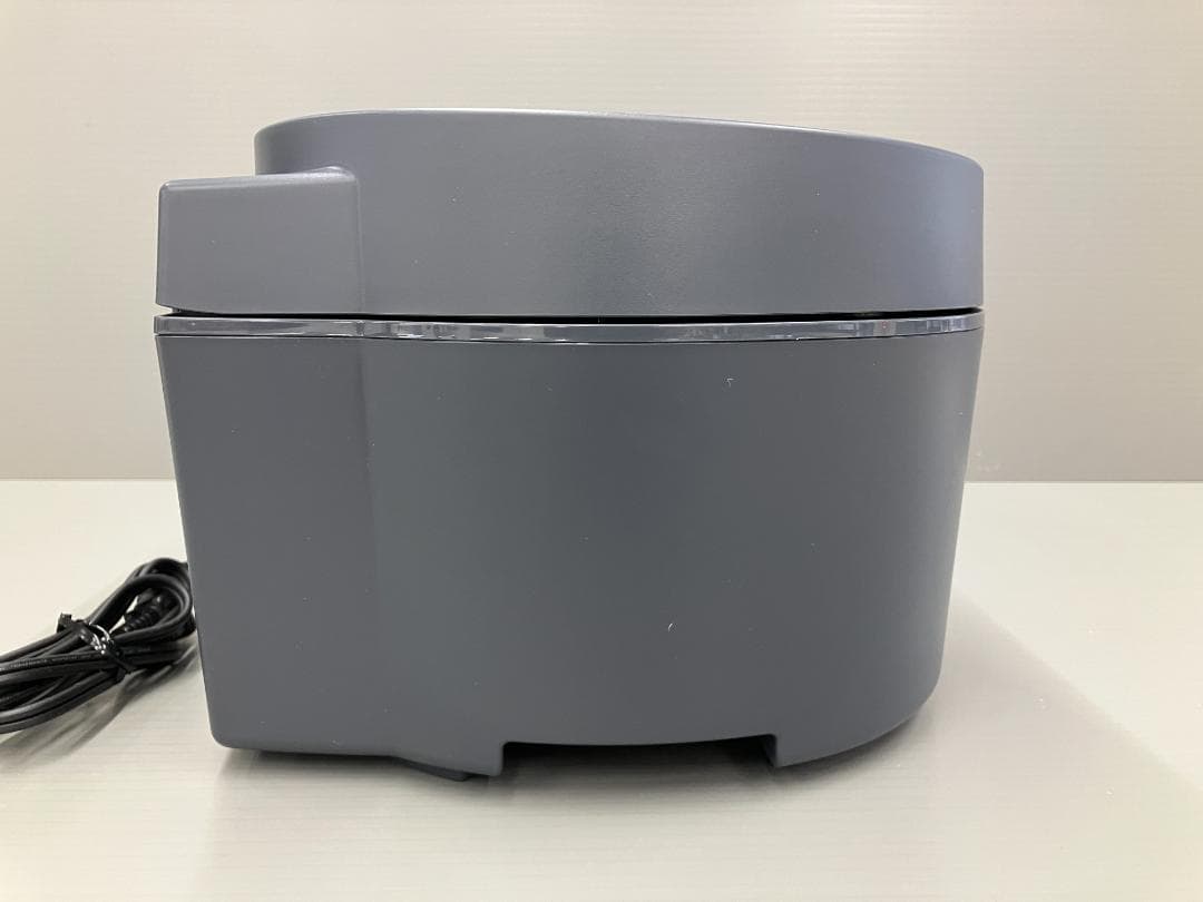 アイリスオーヤマ 炊飯器 RC-ISA30AZ-HA 2023年製