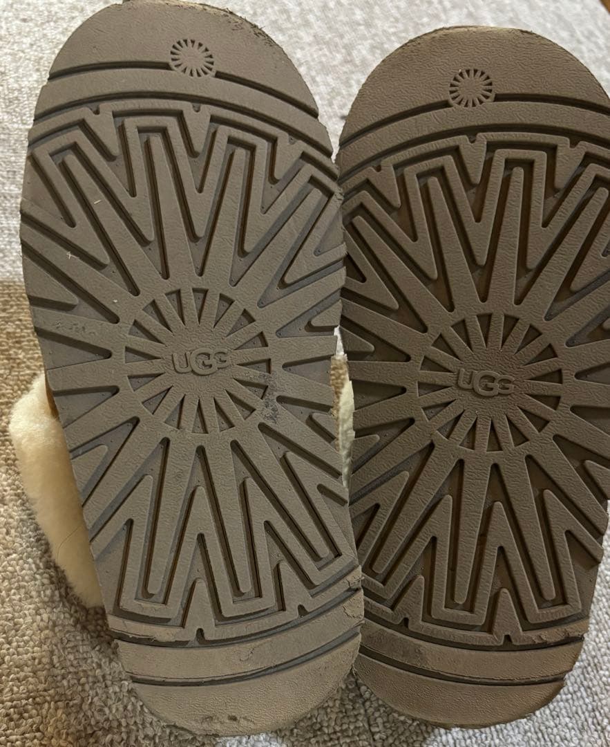 UGG プラットフォームスリッパ ブラウン　ファンケット　22