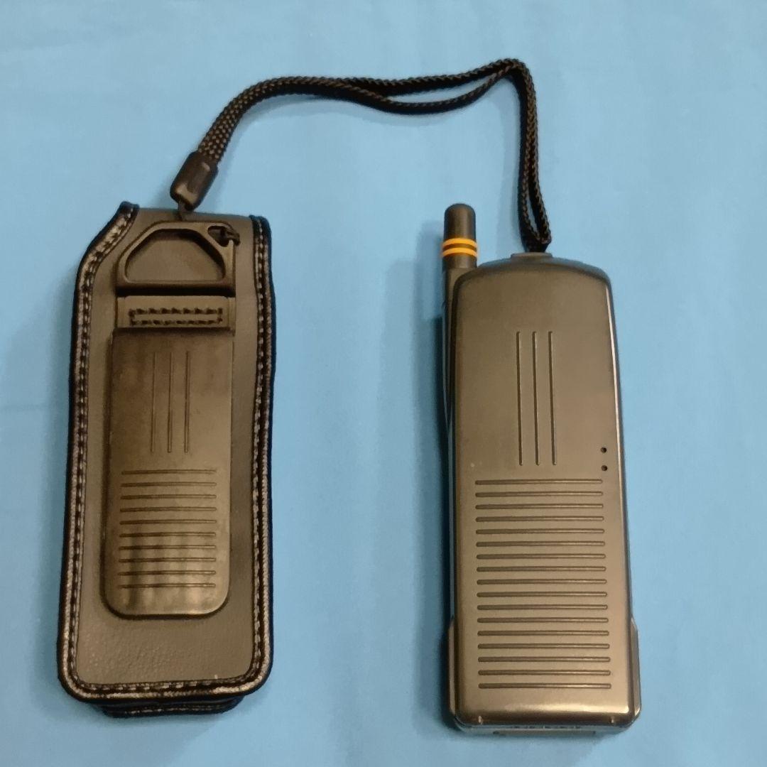 ドコモ　ムーバ　D2 ◆電源入ります。充電します。とてもキレイです。