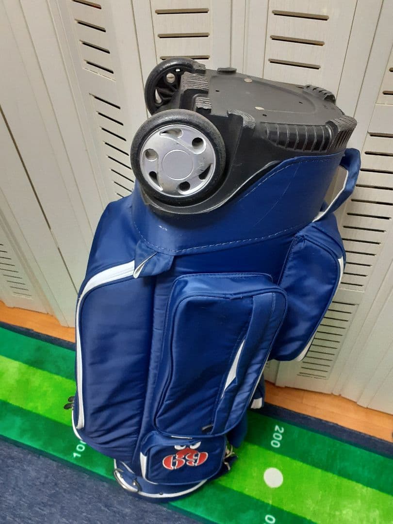 キャディバッグ　(キャスター付) 手渡しOK