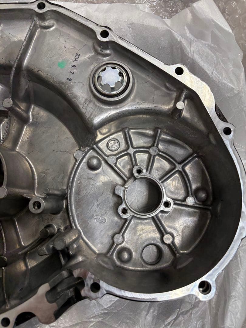 11330-MCE-305 cb400sf nc39クランクケースカバー