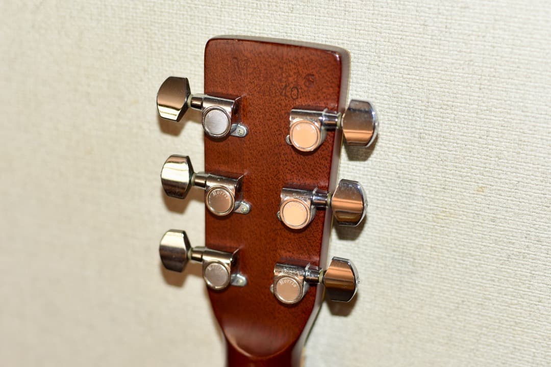 Morris　W-30　モーリスアコースティックギター　ケース付き