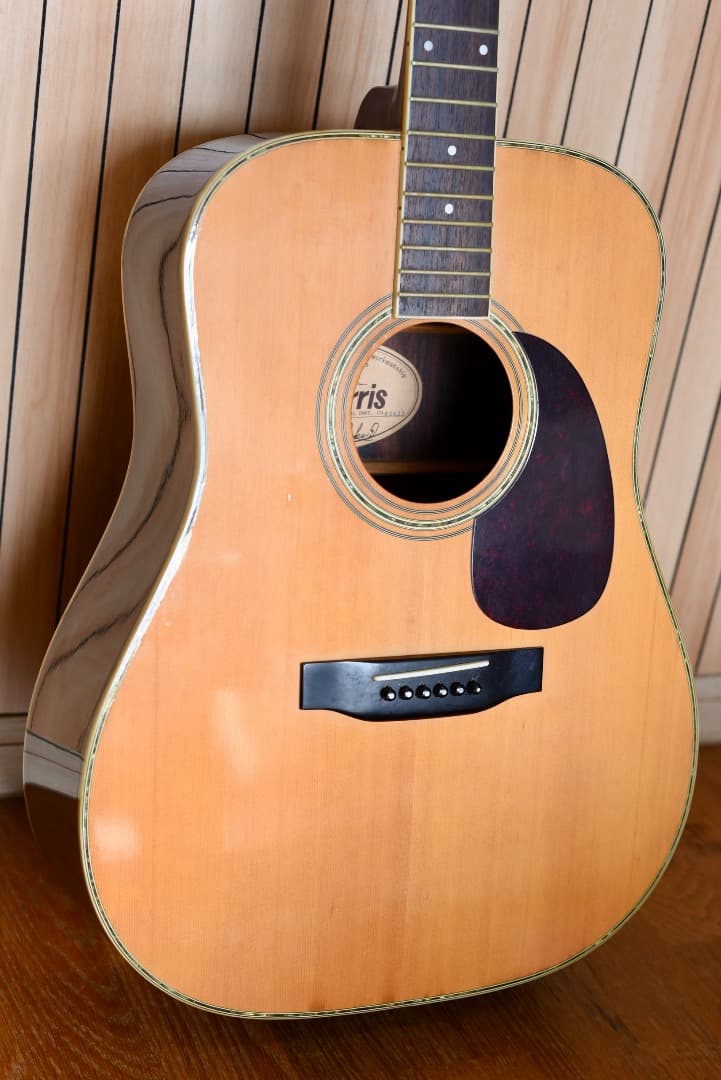 Morris　W-30　モーリスアコースティックギター　ケース付き