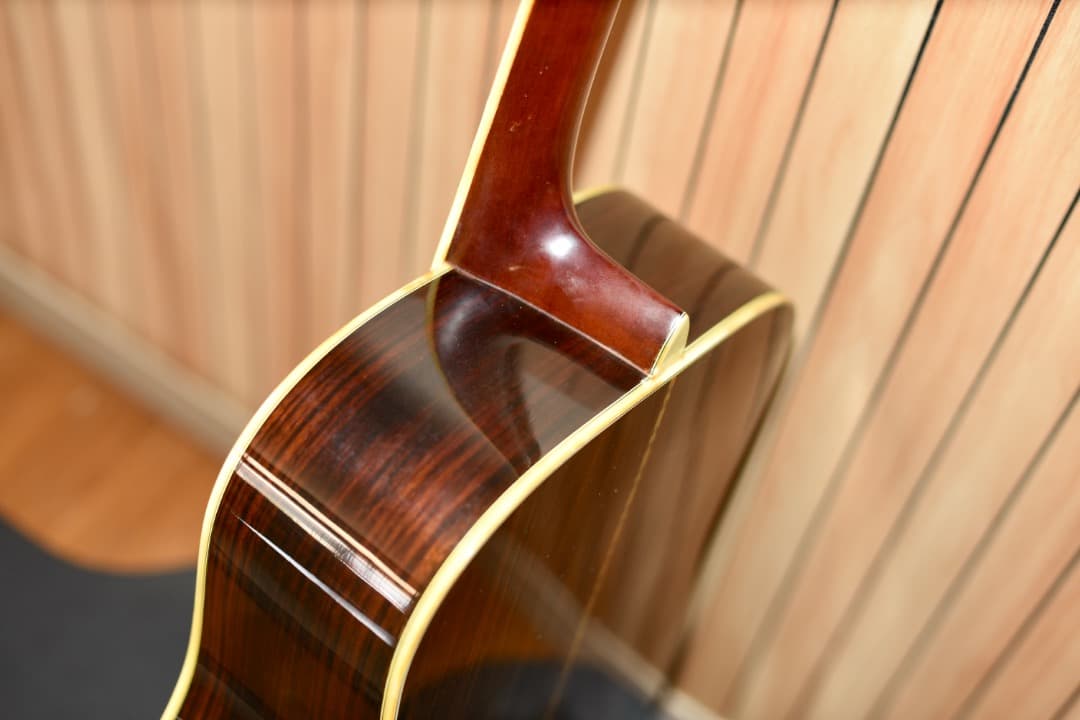 Morris　W-30　モーリスアコースティックギター　ケース付き