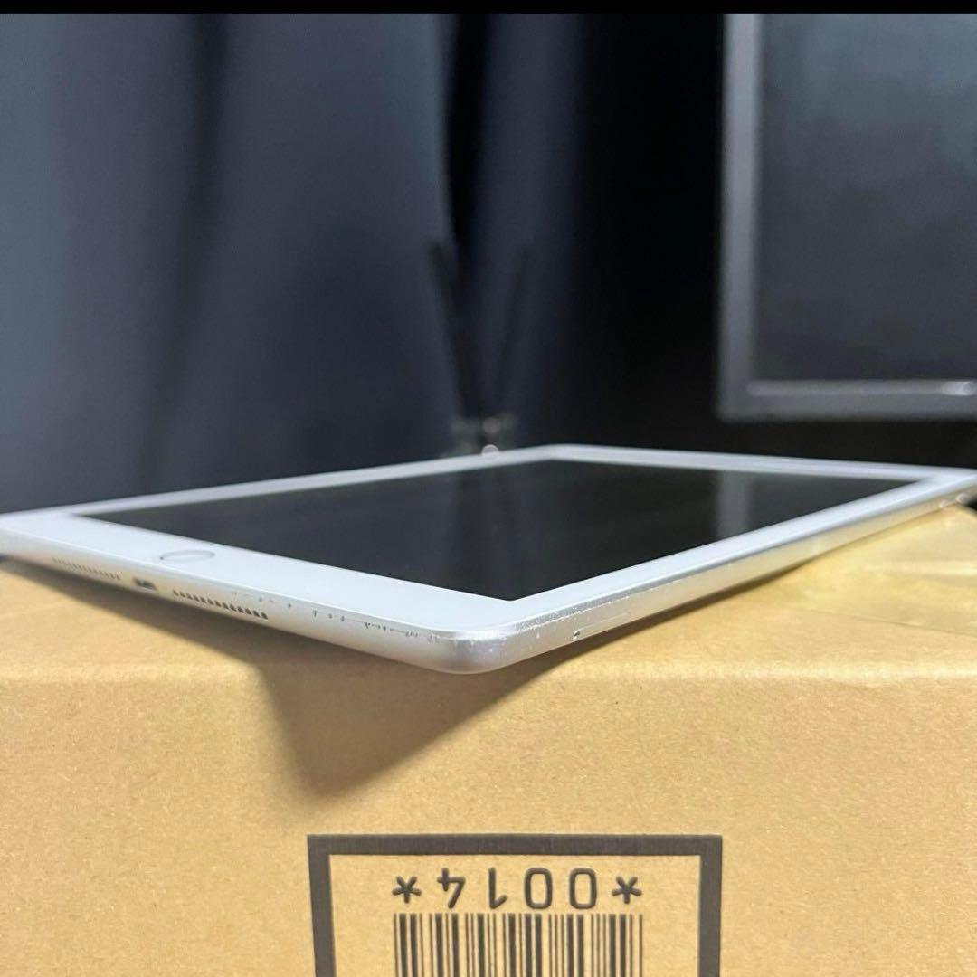 iPad (第6世代) Wifi + セルラー ストレージ32GB