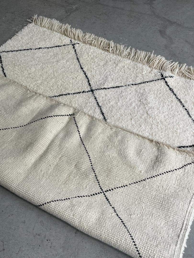 【Vintage Rug】184cm ×153cm　ベニワレン　ベルベル人