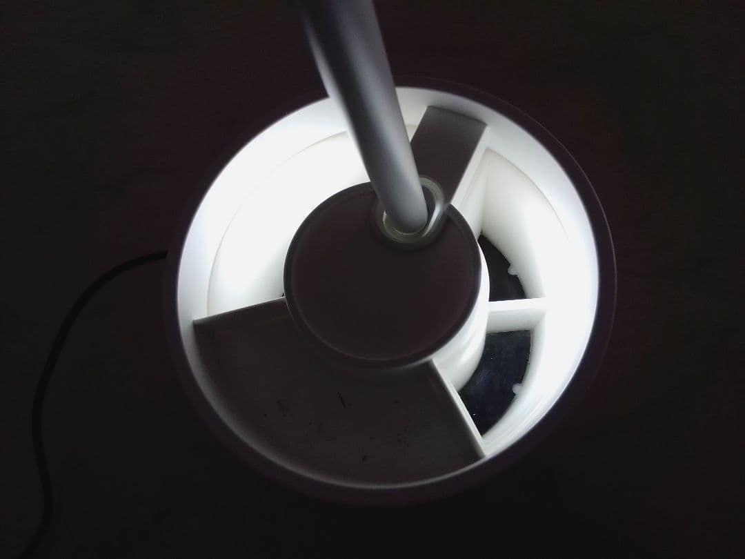 バルミューダ ライト LED デスク L01A-WH ホワイト 2018年製