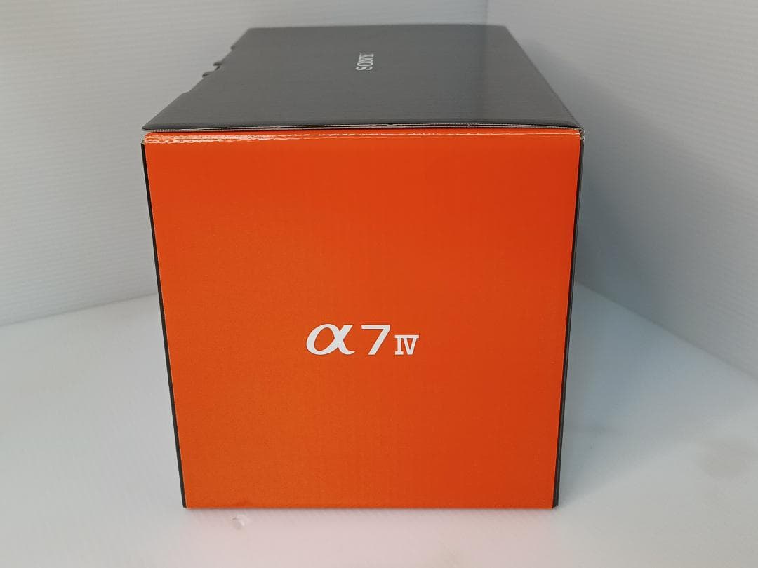 【未使用】ミラーレス一眼 SONY α7IV（ILCE-7M4K） レンズキット