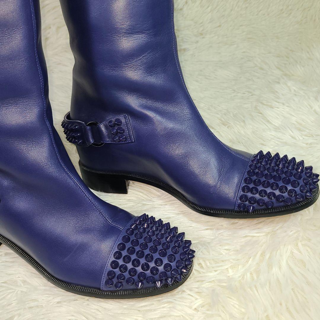 美品【クリスチャンルブタン】スタッズ　バックベルトロングブーツ　ネイビー