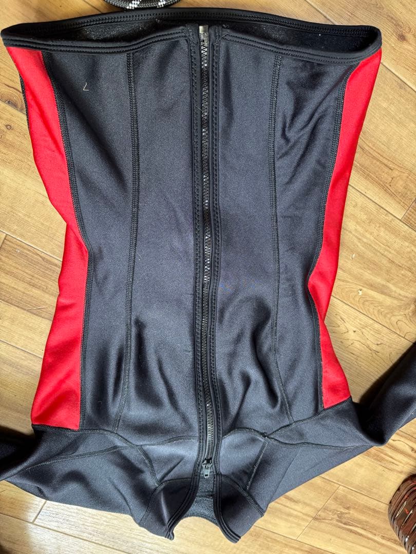 SHARKSKIN フルジッパーウェットスーツ 黒/赤