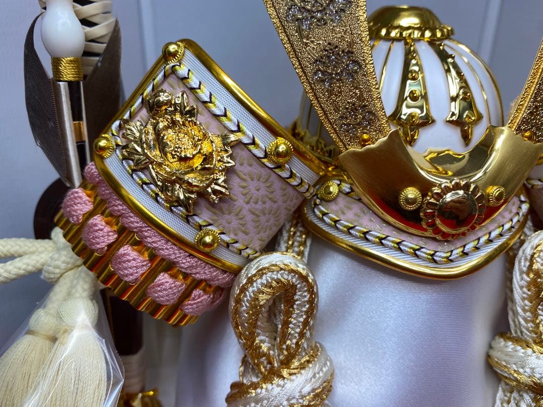 東京久月　五月人形　兜飾り　白塗り　六角形クリルケース入