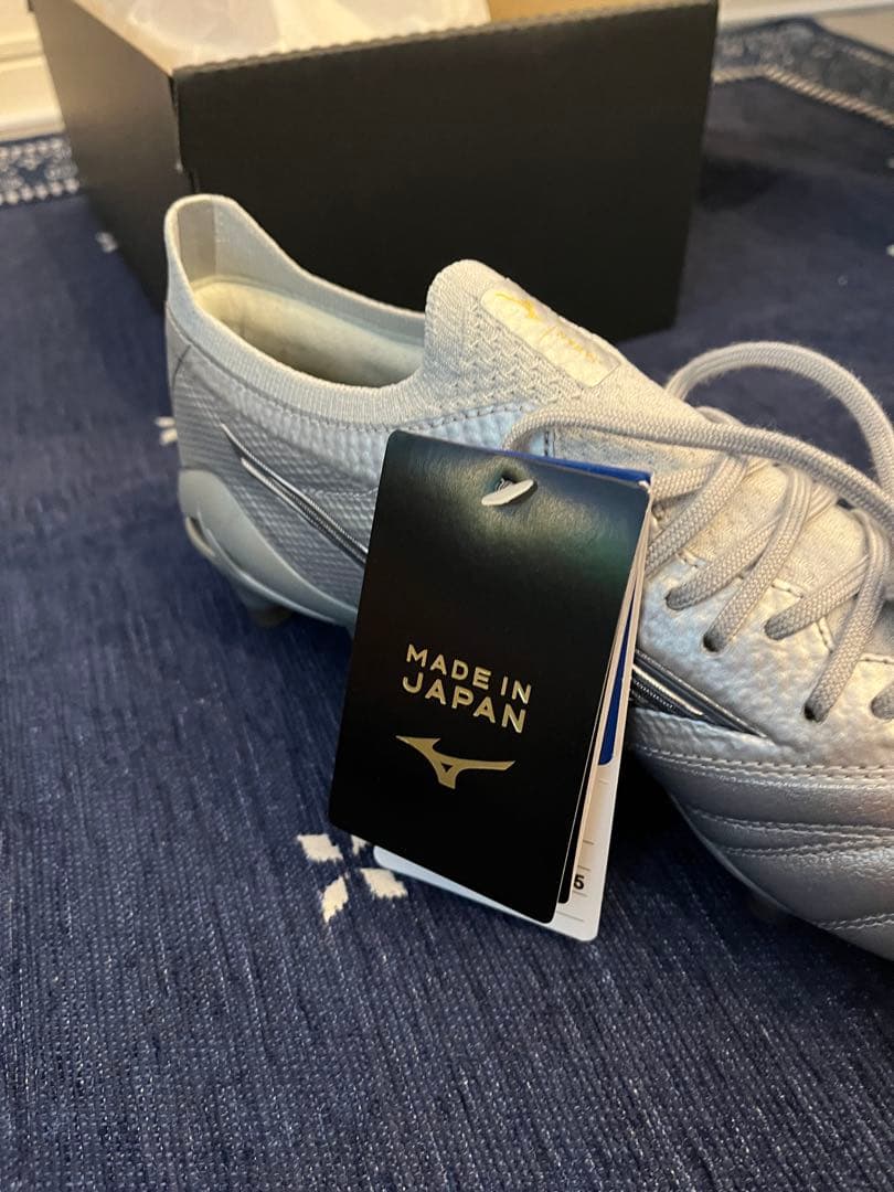 ［新品タグ付］限定カラー　ミズノ　モレリア NEO4β JAPAN 　25.5