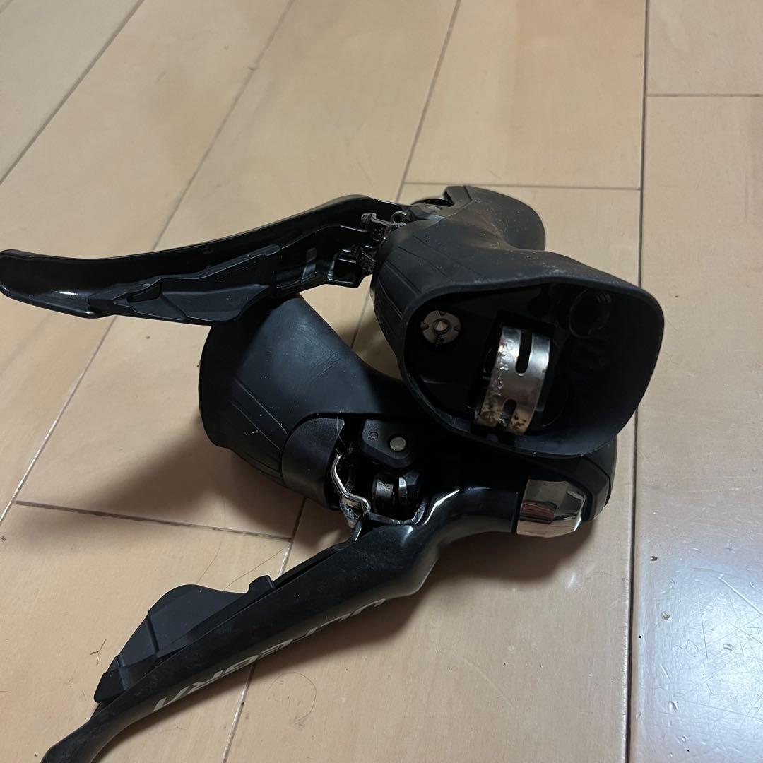 Shimano UltegraシフターST-R8020 油圧/ケーブル
