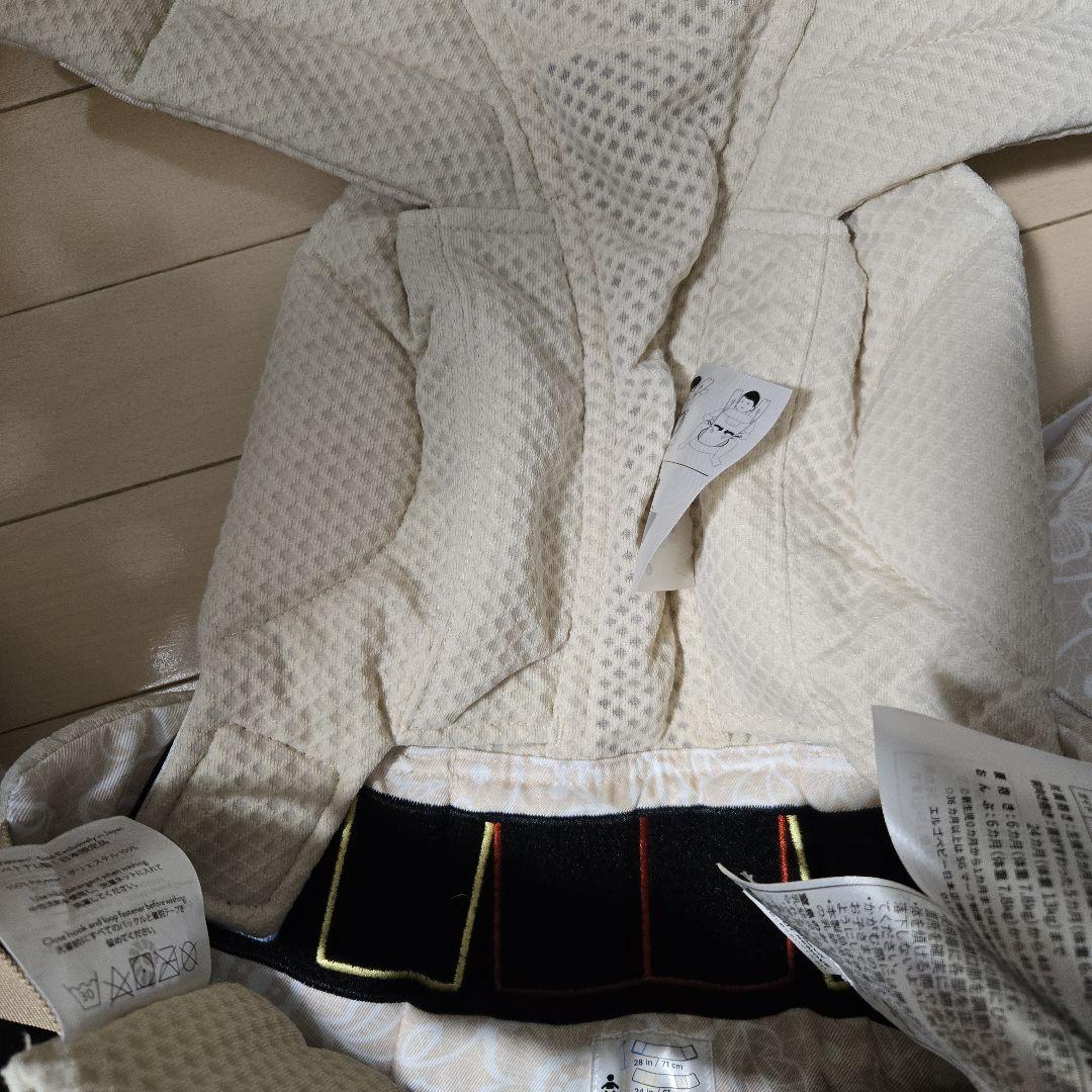 【美品】エルゴベビー オム二ブリーズ抱っこ紐 クリームフラワーレース