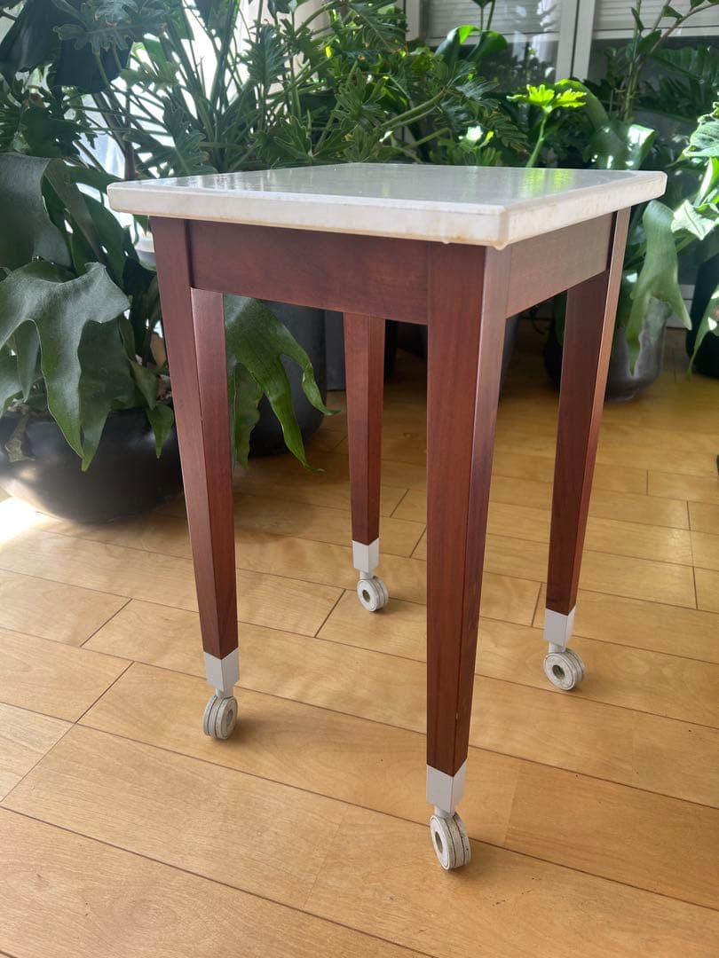 ドリアデ　drisde フィリップスタルク　サイドテーブル