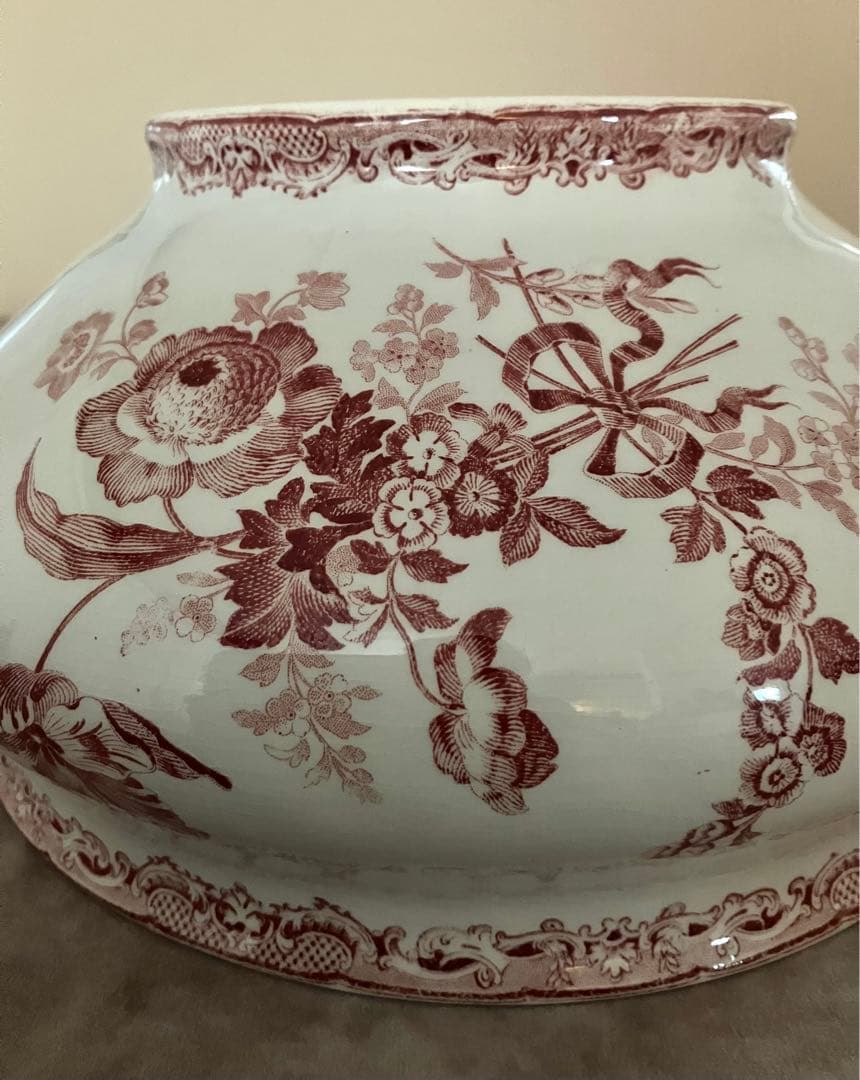 フランスアンティーク・サルグミンヌ フォンタンジュ・スーピエール1点