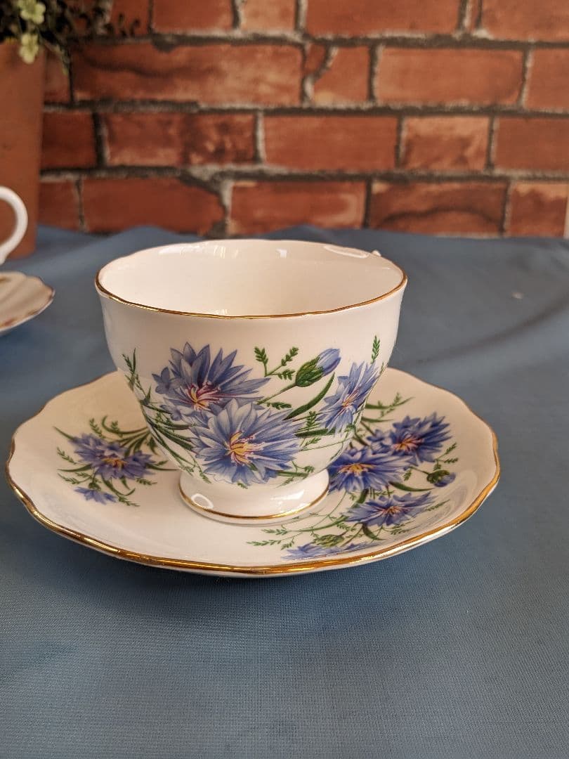 イギリスアンティーク　1920〜1950年代　ティーカップ＆ソーサー4客セット