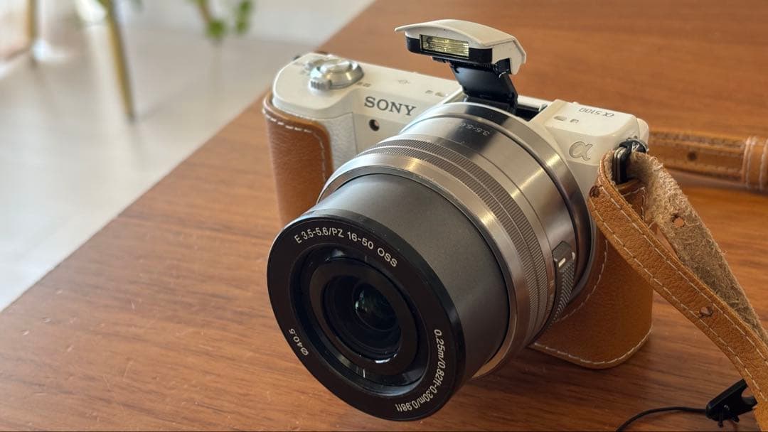 【美品】SONY α5100ミラーレス一眼カメラ パワーズームレンズキット