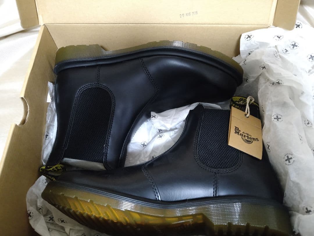 新品Dr. Martens ドクターマーチン kaherukun