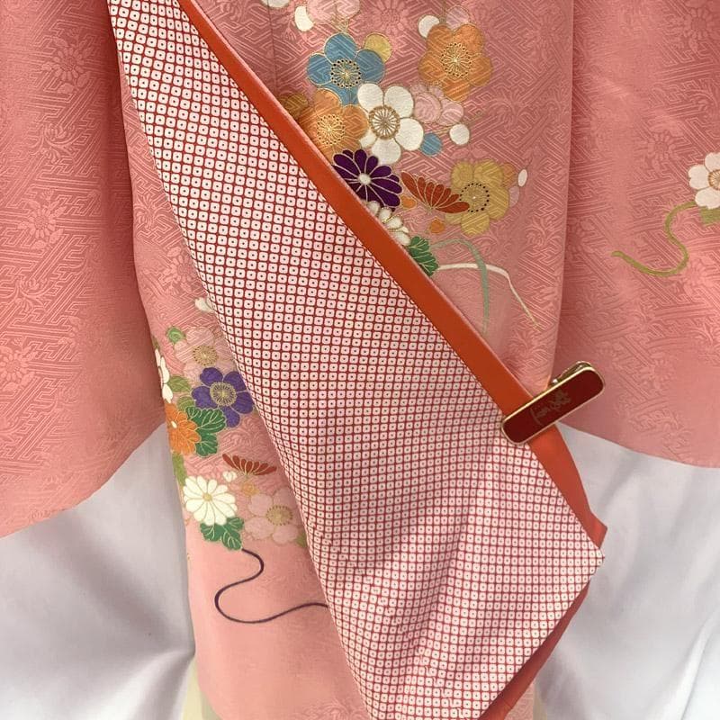 505ag37■七五三 千總 七歳 女児 着物のみ 金駒刺繍 菊 梅■美品