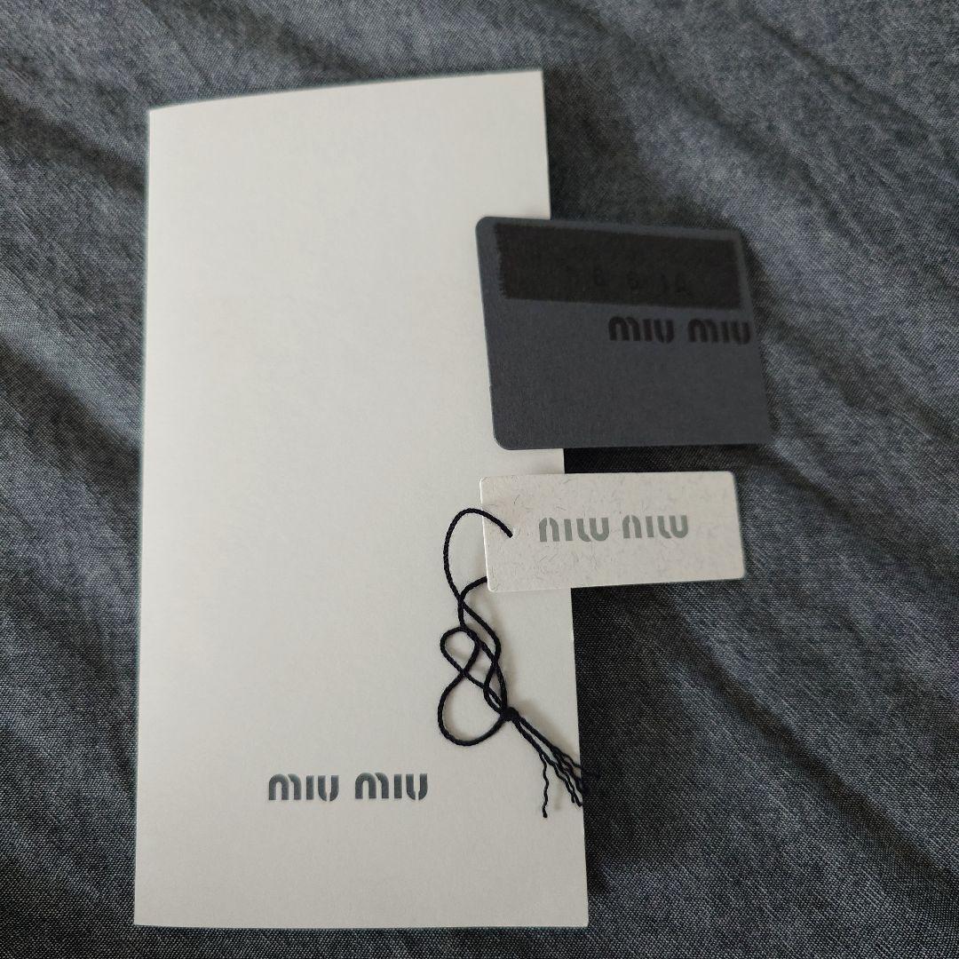 レア　miumiuオーバーサイズ　サングラス　白