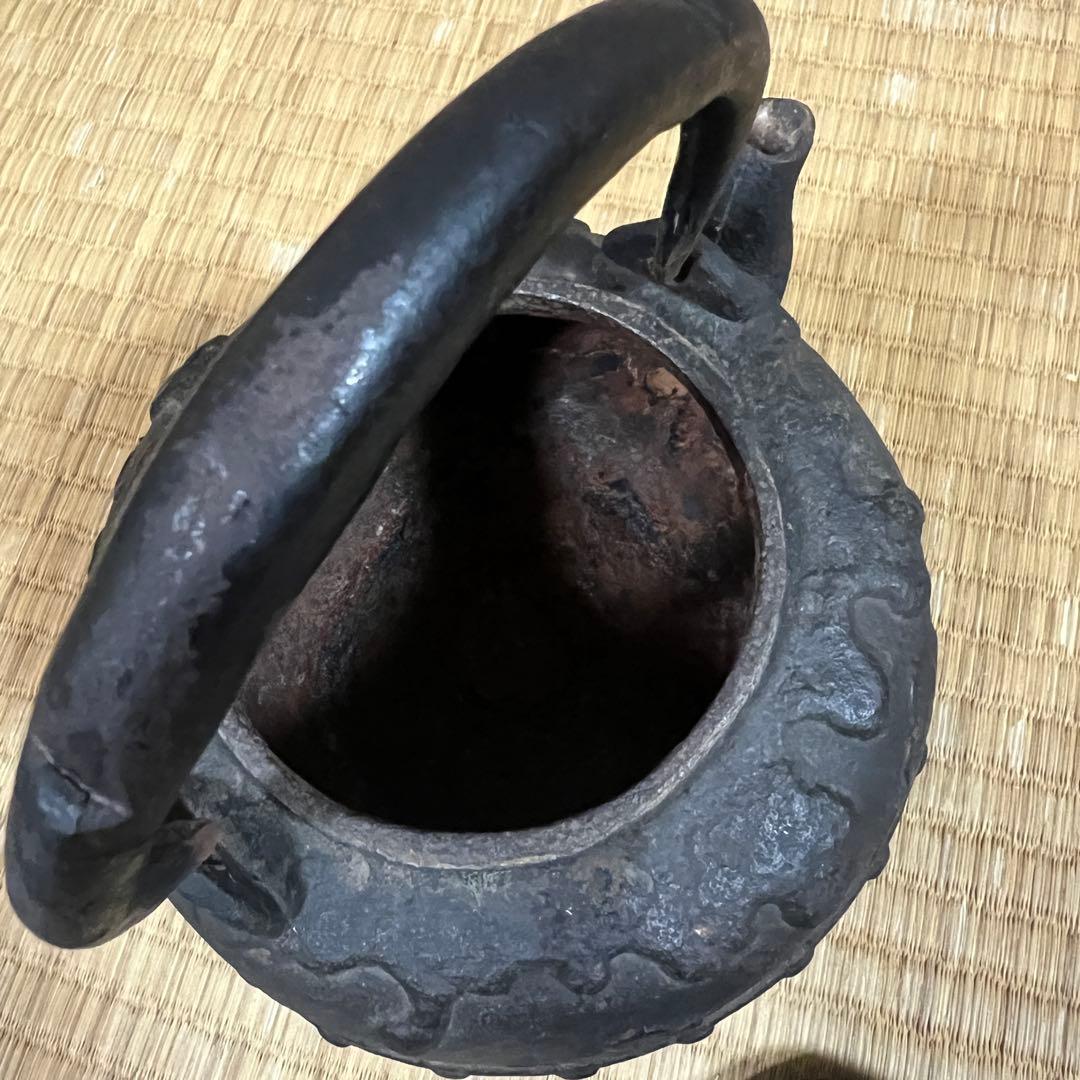 龍文堂名人 大國寿朗 造 胴在銘 漢詩梅花地紋 小振り 鉄瓶 唐銅蓋 煎茶道具