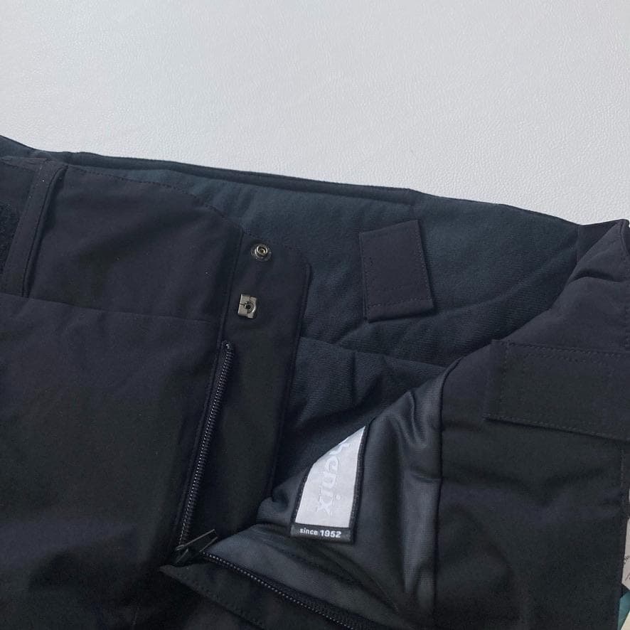 【新品タグ付】phenix スキーウェア上下セット ハイブリッドレガシー 黄×黒