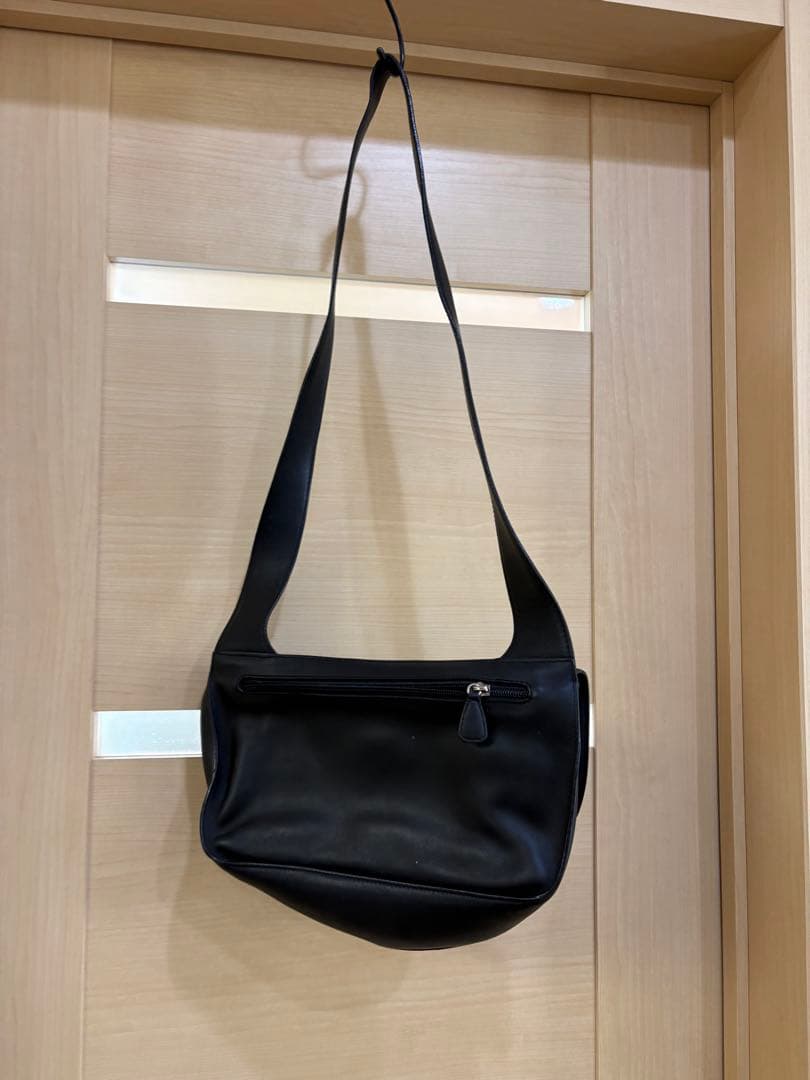 ロエベ レザーショルダーバッグ ブラック　難ありLOEWE