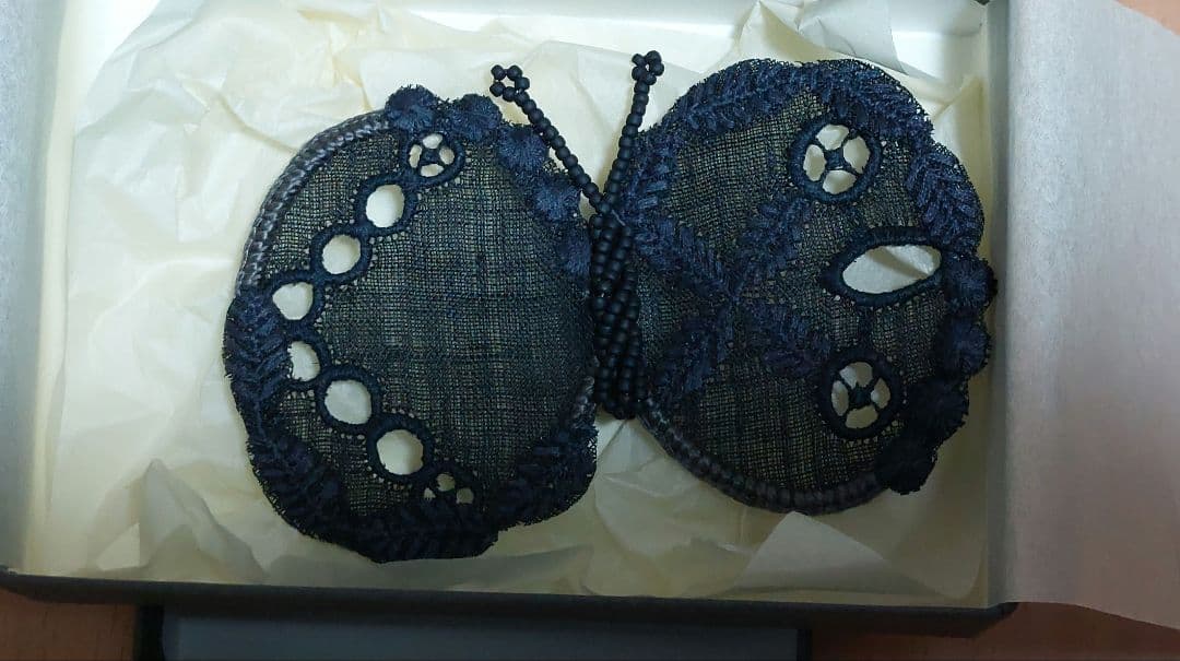 ミナペルホネン　sound drop　コサージュ