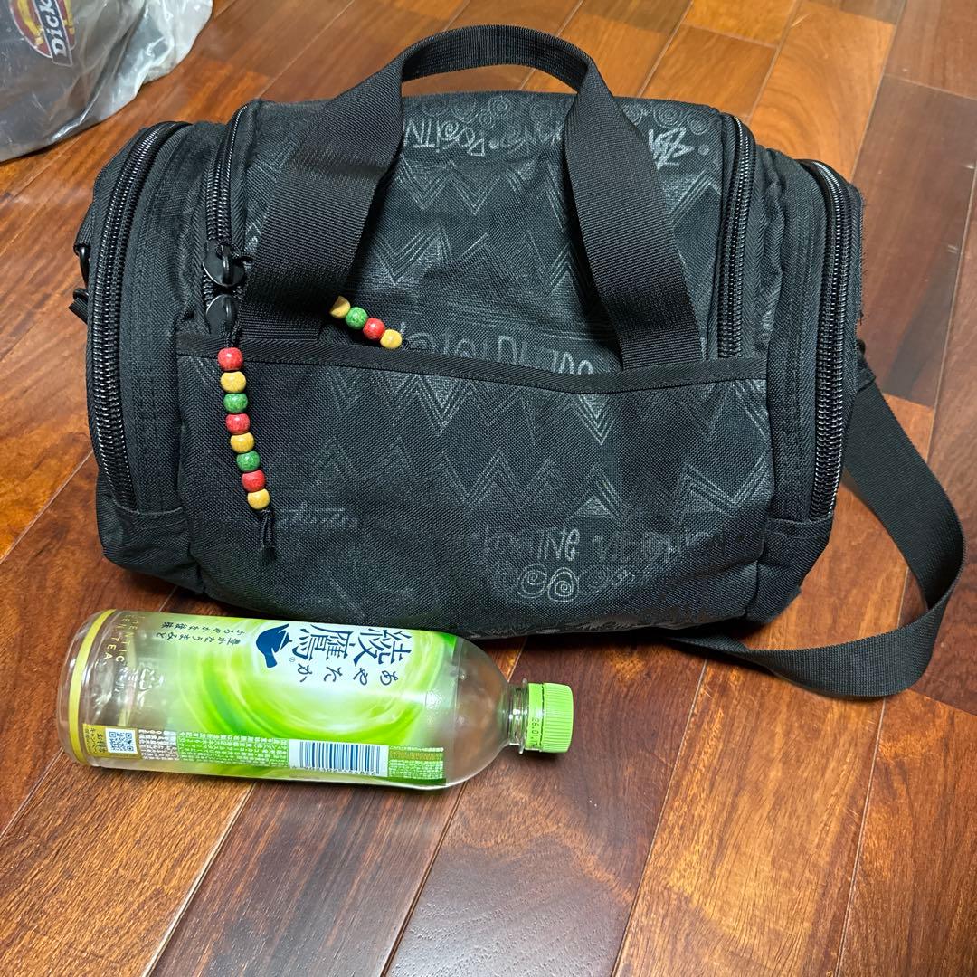 ステューシー　ショルダーベルト付きバッグ