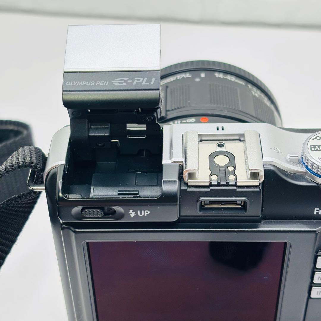 【美品】オリンパス ペン ライト E-PL1ミラーレス レンズキット