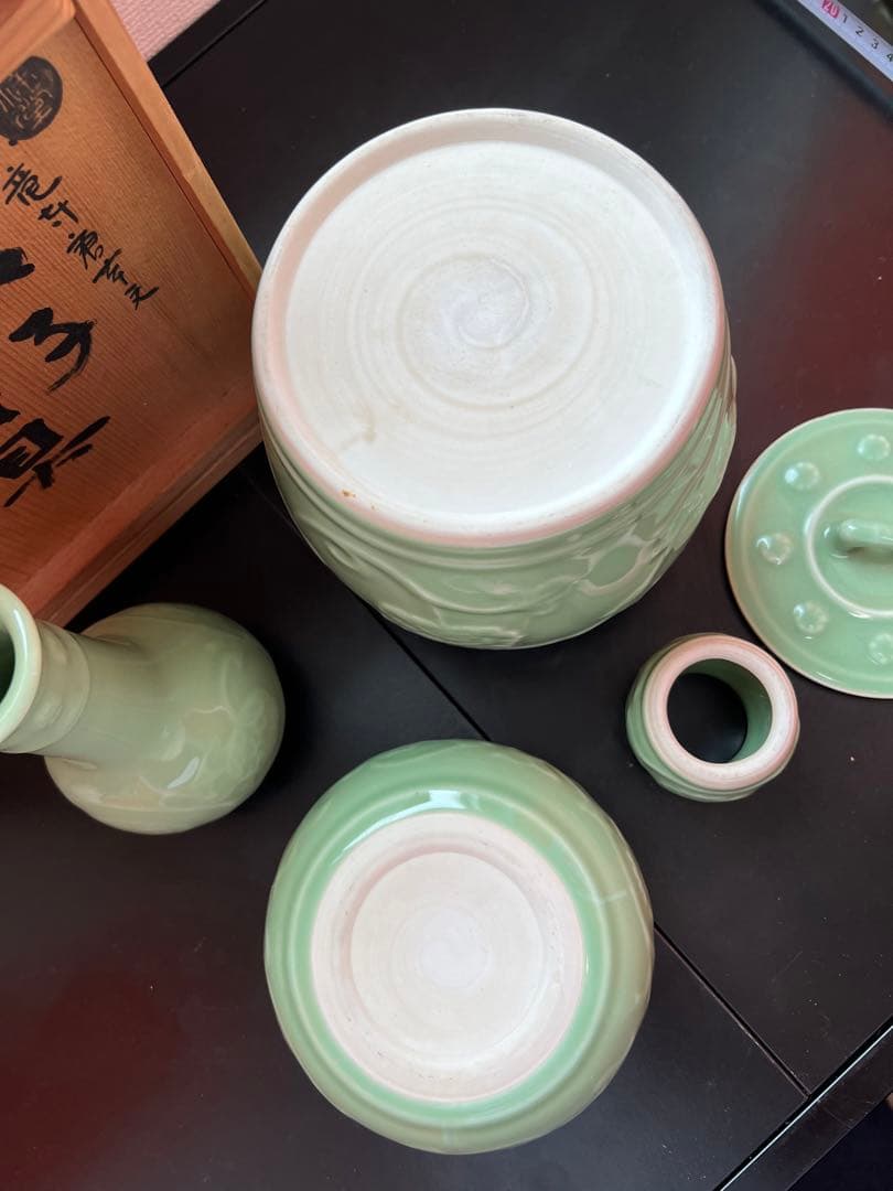 786 皆具　天竜寺青磁　唐草紋　祥堂作　美品