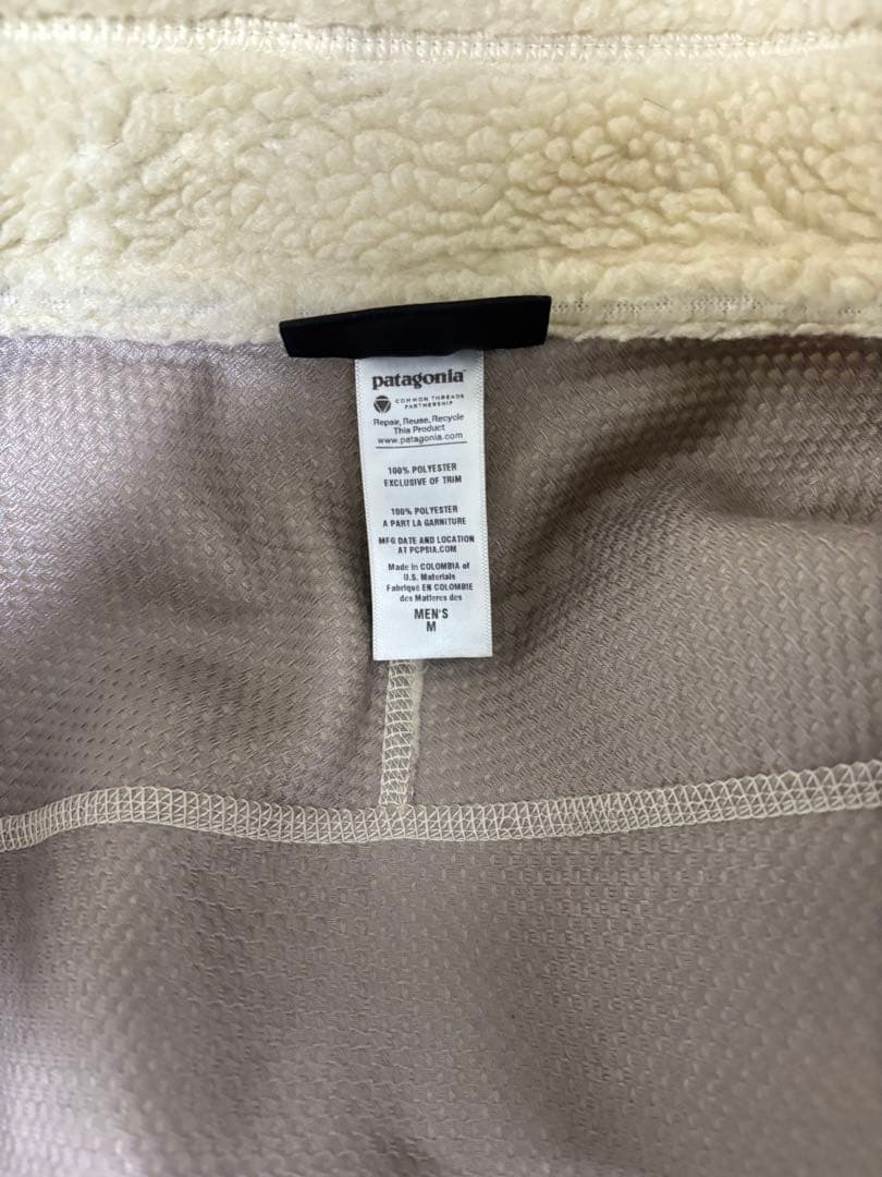 patagonia フリースベスト M クリーム/ネイビー