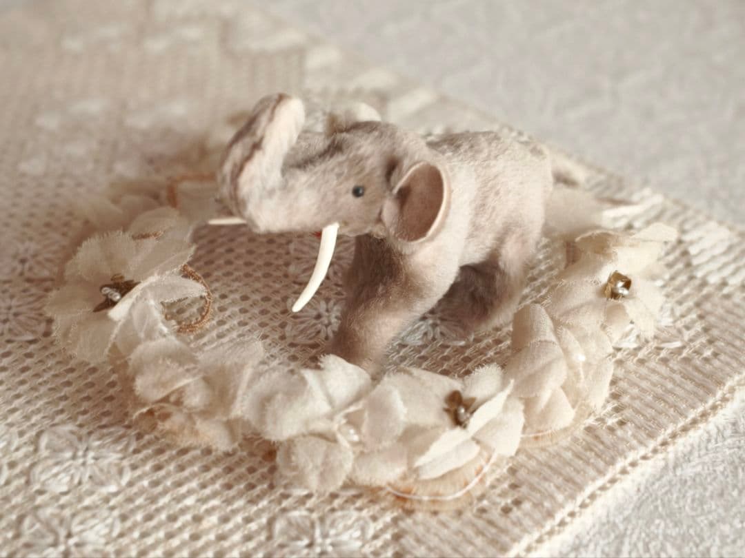 * vintage elephant ❀ * もふもふ 小さな 象さん