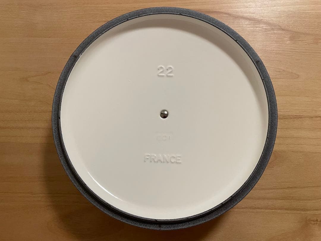 ル・クルーゼ　シグニチャーココットロンド　ホワイト22㎝