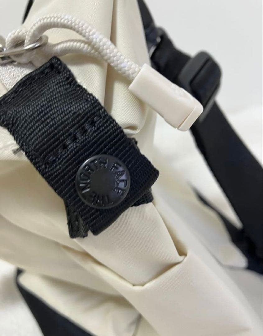 the North face 軽量ボストンバッグ トラベルバッグ ダッフルバッグ