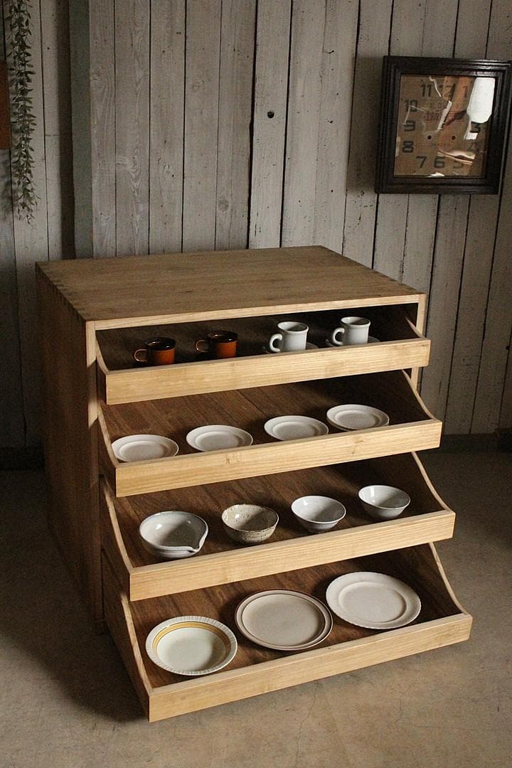 古い木製の引き出し4段　食器棚　キャビネット　古家具　古民家