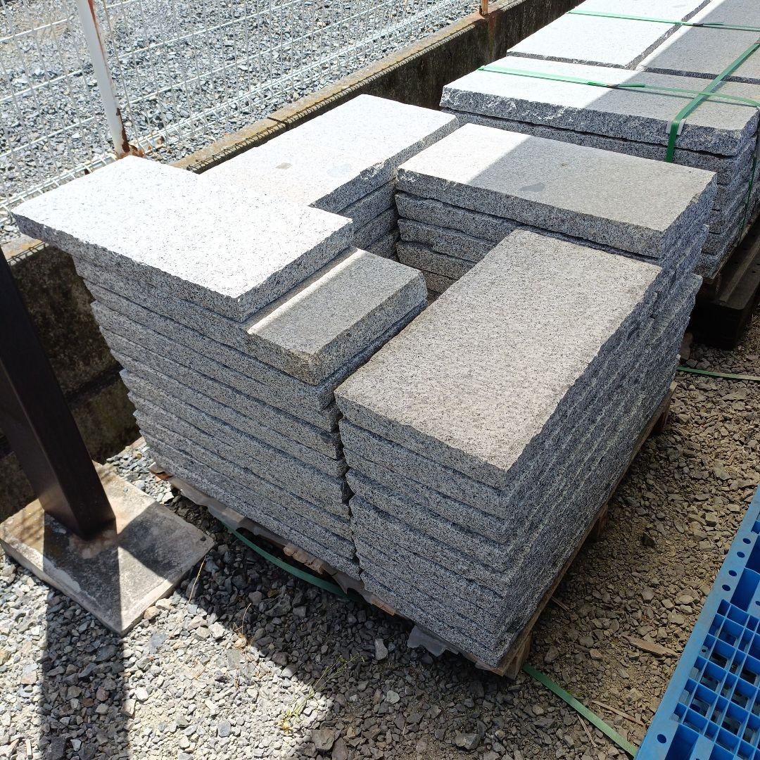 ベトナム産白五面のみぎり敷石 ４０枚入り 30060050ミリ