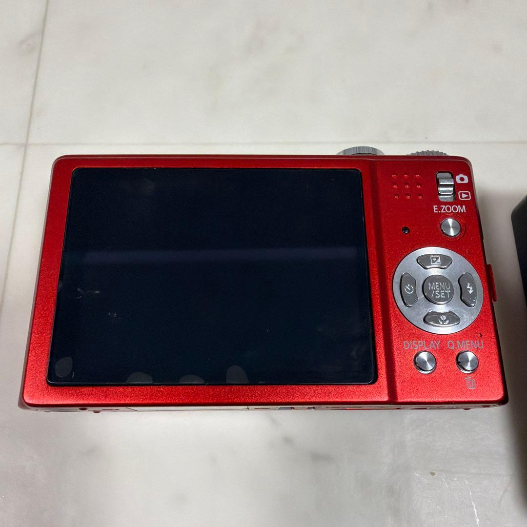 デジタルカメラ　Panasonic DMC-TZ1 レッド　メモリーカード付き