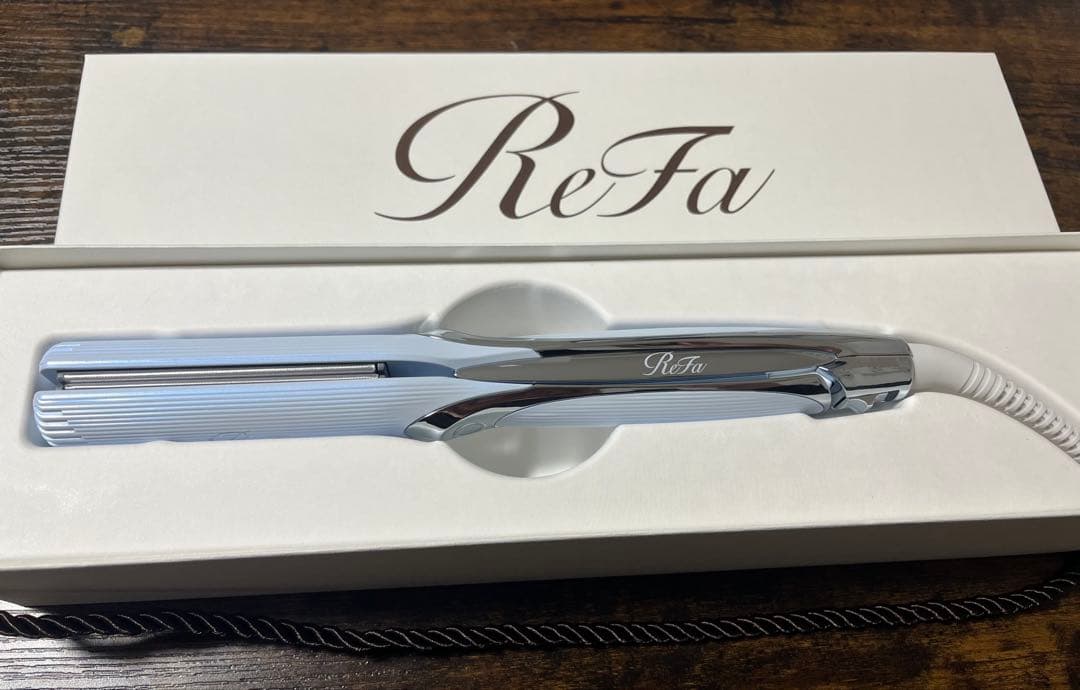 【新品未使用】ReFa ストレートアイロン プロ ホワイト 正規品【保証書付き】
