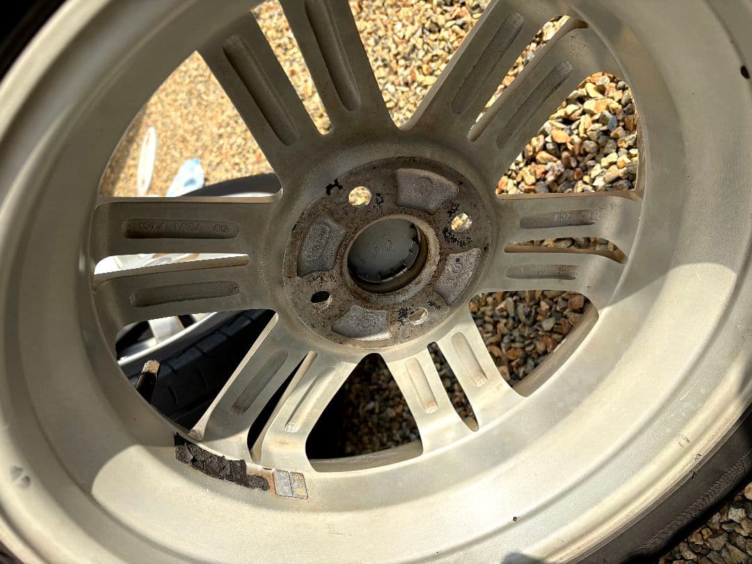 ダイハツタントカスタム375の15インチアルミホイール