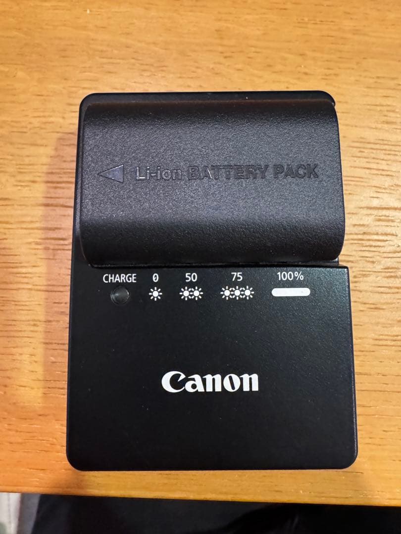 Canon EOS 6D Mark II ボディデジタル一眼レフカメラ