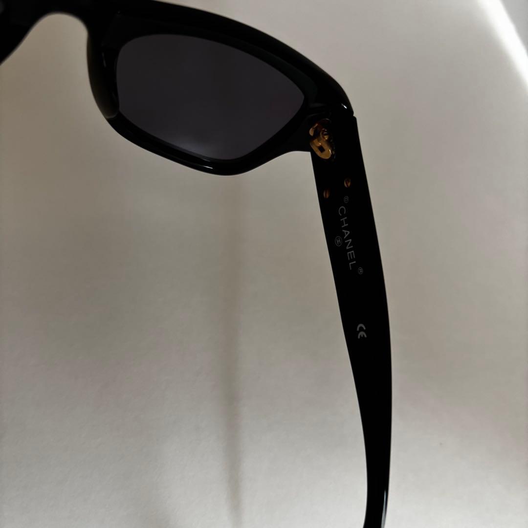 美品CHANEL サングラス ブルー系レンズ　ココマーク ゴールド ケース付き