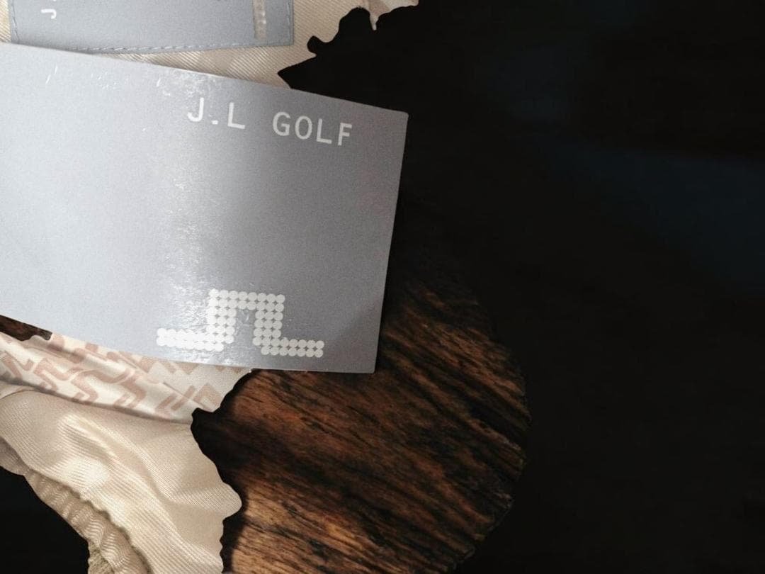 【新品未使用】J.LINDEBERG ベージュGOLDカラー ジャケット（XL)