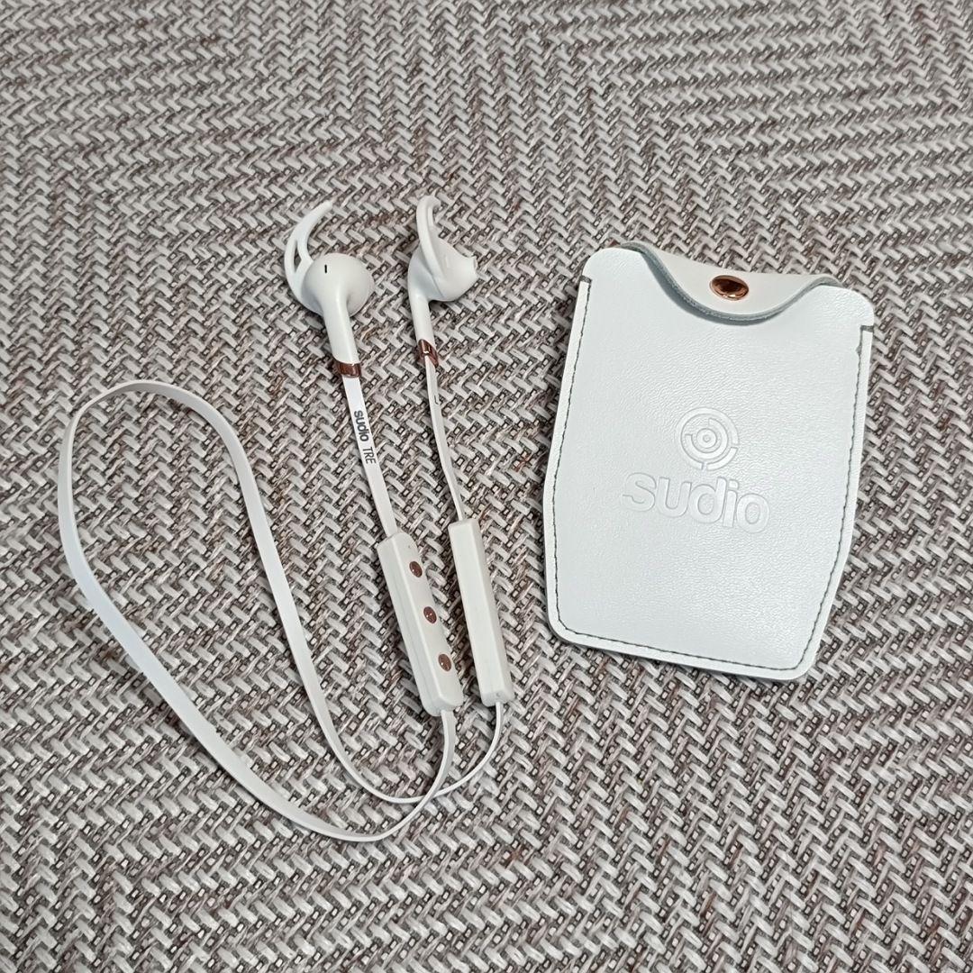 sudio Tre ワイヤレスイヤホン ホワイト