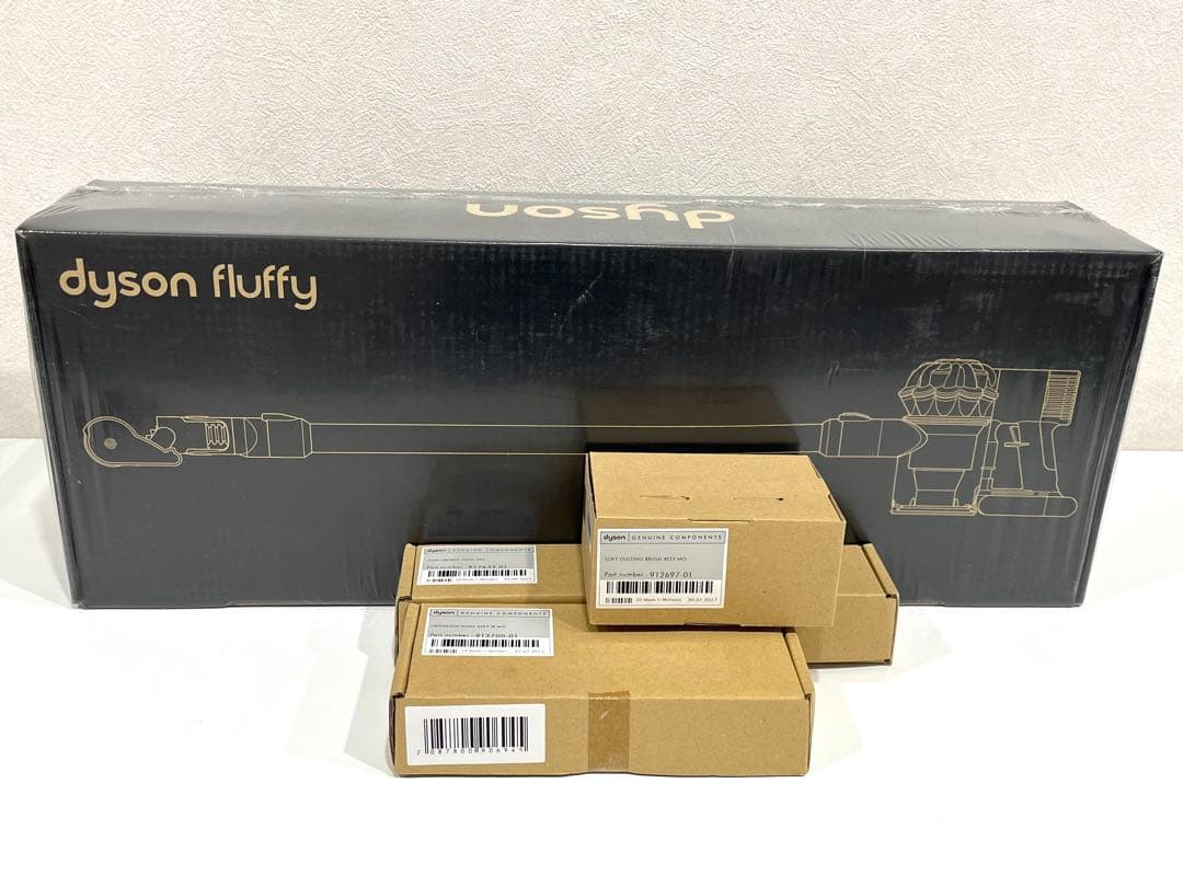 h644 新品・未開封　ダイソン　DC74 V6 FLUFFY 掃除機　付属品有