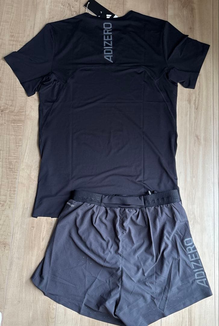 【新品未使用】アディゼロ　上下セット販売　Mサイズ