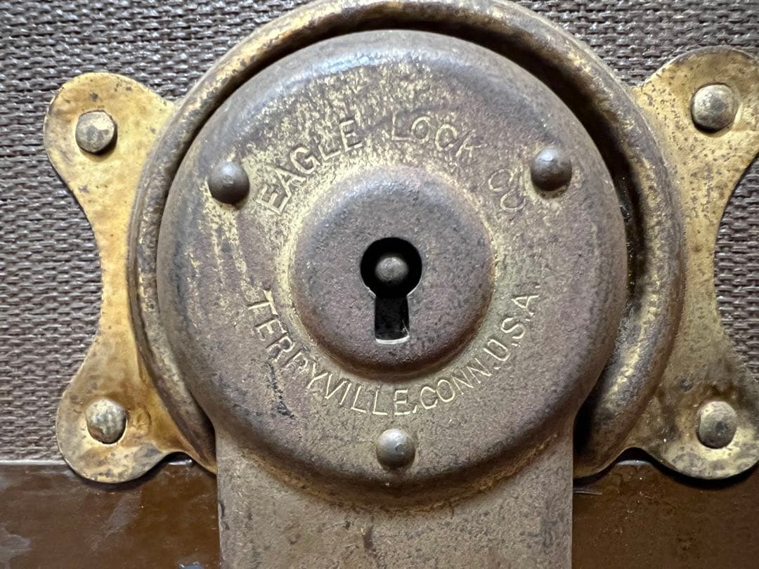 アンティーク木箱EAGLE LOCKTERRYVILLE.CONN.U.S.A.