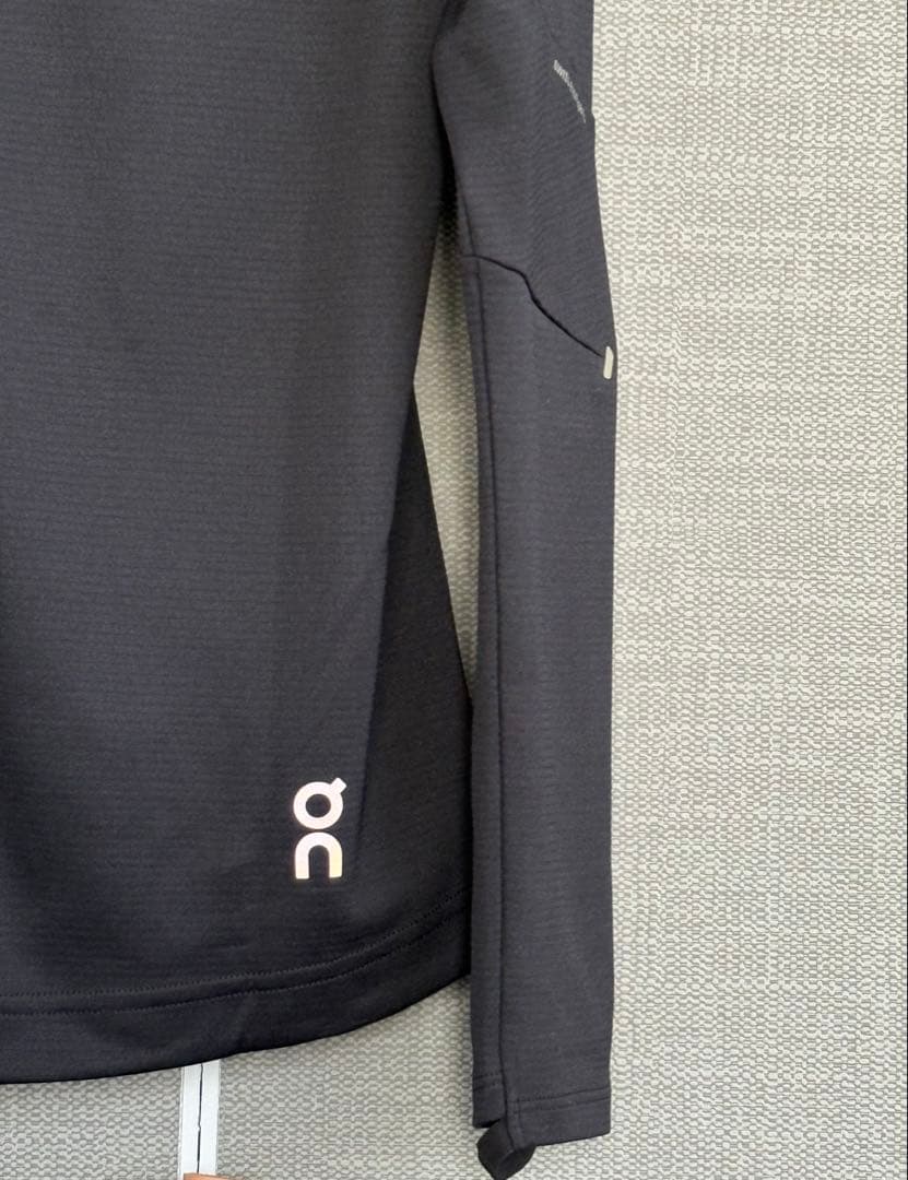 on Climate Zip Hoodie オン　クライメイトフーディブラック