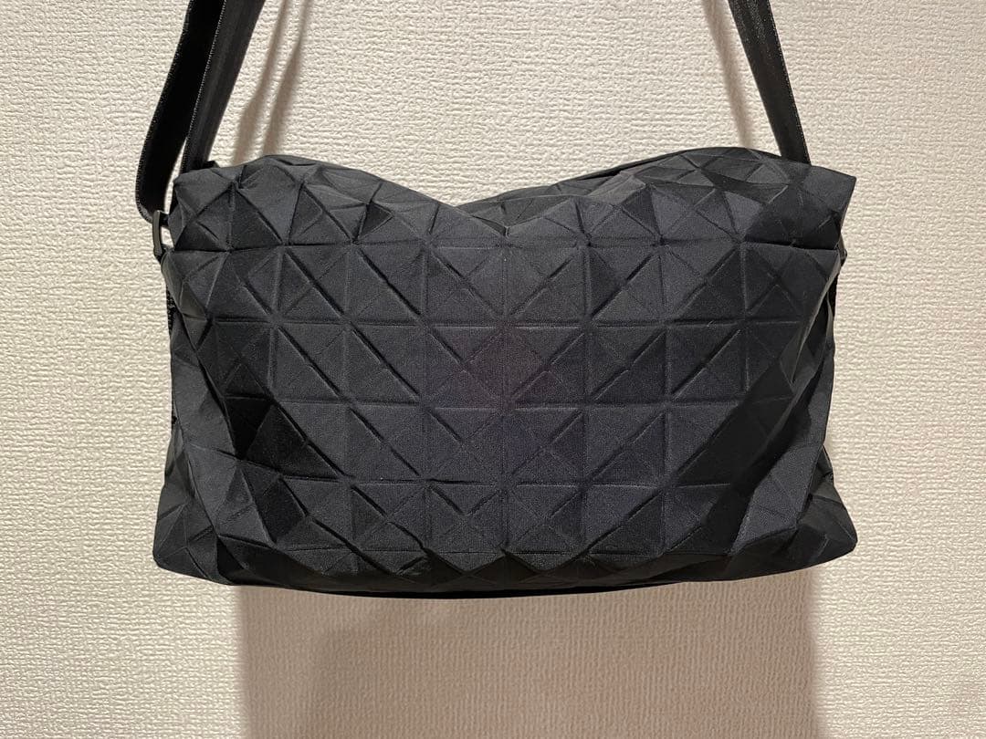 PLEATS PLEASE ISSEY MIYAKE サドル バッグ